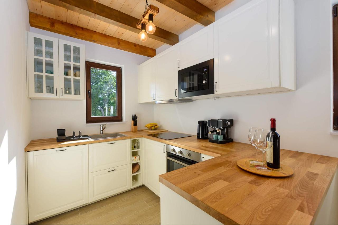 Villa David - Luxurious Secluded Villa With A Heated Pool Butkovići Eksteriør billede