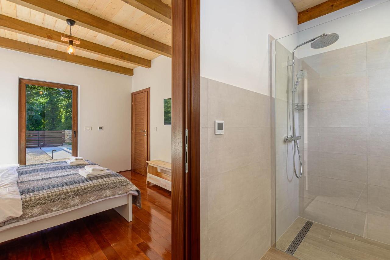 Villa David - Luxurious Secluded Villa With A Heated Pool Butkovići Eksteriør billede